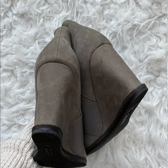 Kenneth Cole gentle souls two for Dawn wedge strap booties suede ankle boots - Picture 5 of 9